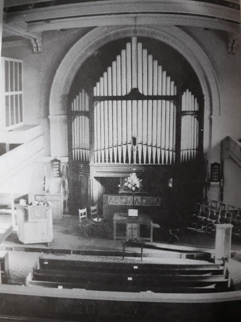 Image showing interior of London Road URC 1973